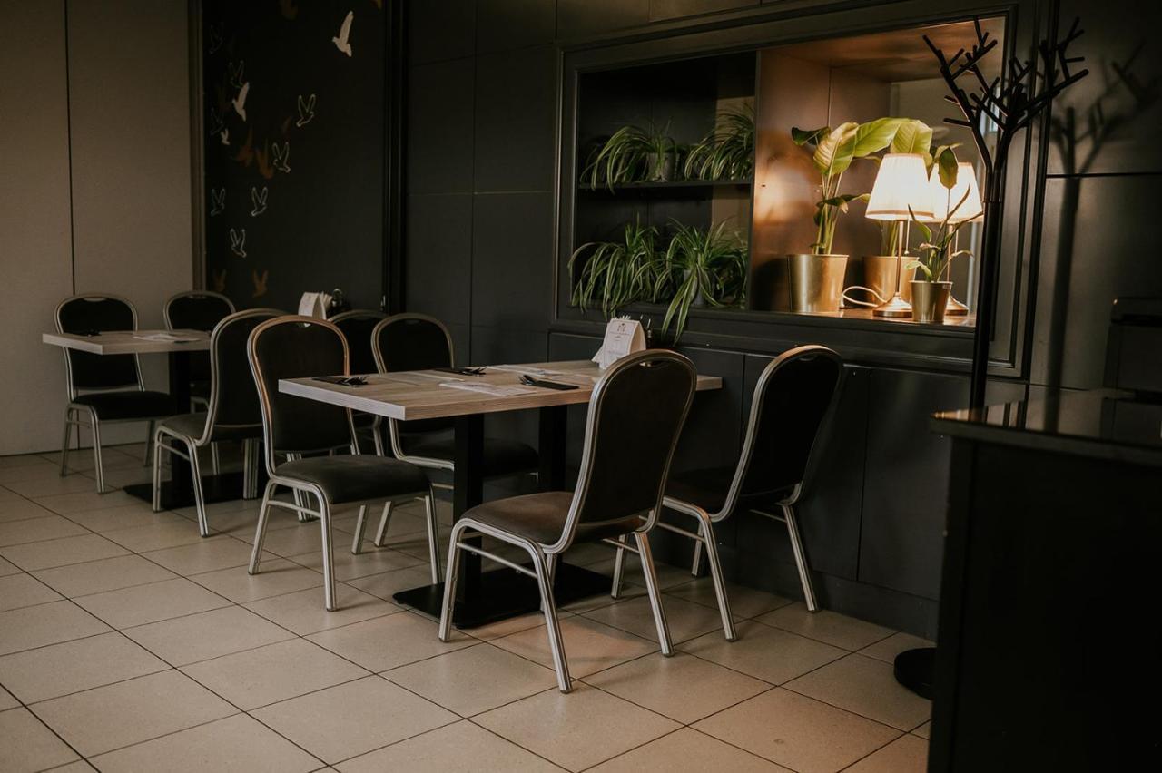 Hotel Garden Oleśnica 외부 사진