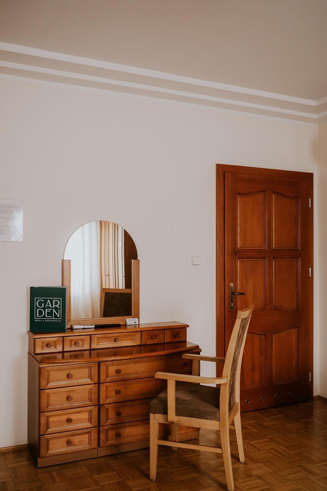 Hotel Garden Oleśnica 외부 사진