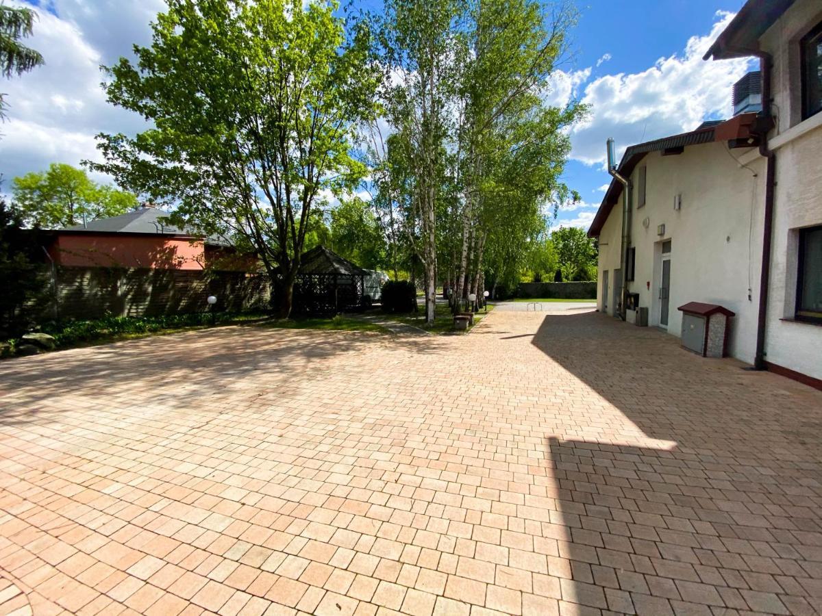 Hotel Garden Oleśnica 외부 사진