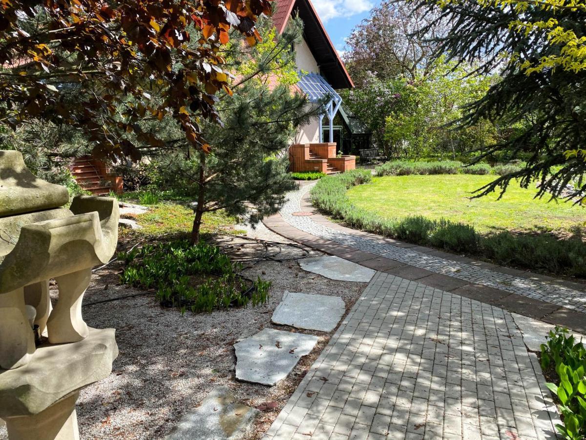 Hotel Garden Oleśnica 외부 사진